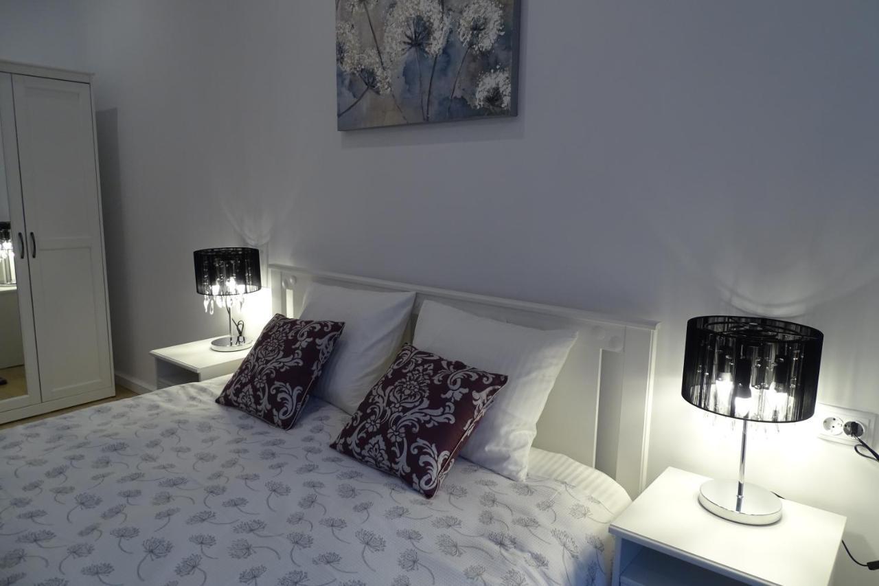 Apartament City Eyes Targul Vinului Sybin Zewnętrze zdjęcie