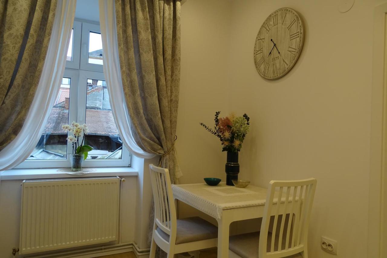 Apartament City Eyes Targul Vinului Sybin Zewnętrze zdjęcie