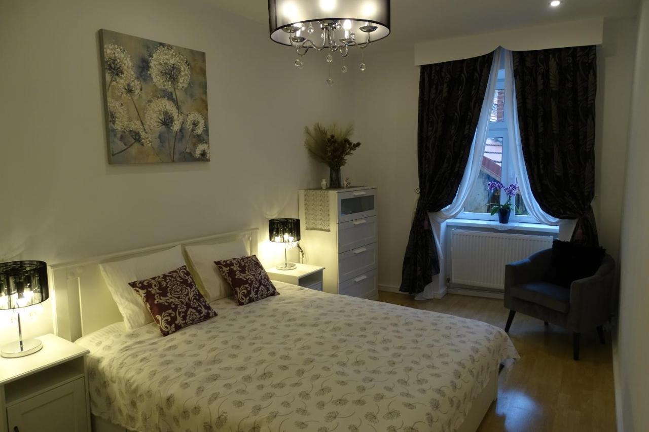 Apartament City Eyes Targul Vinului Sybin Zewnętrze zdjęcie