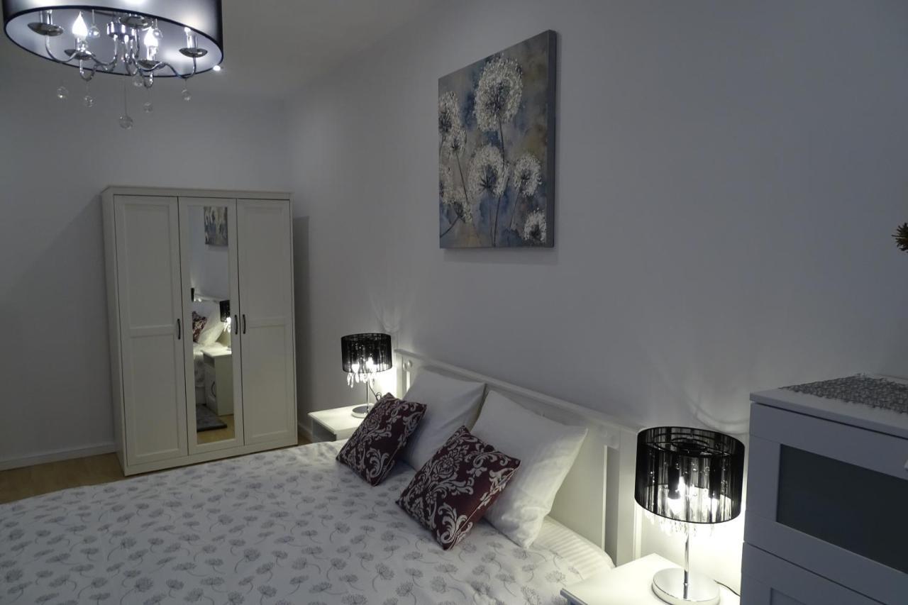 Apartament City Eyes Targul Vinului Sybin Zewnętrze zdjęcie